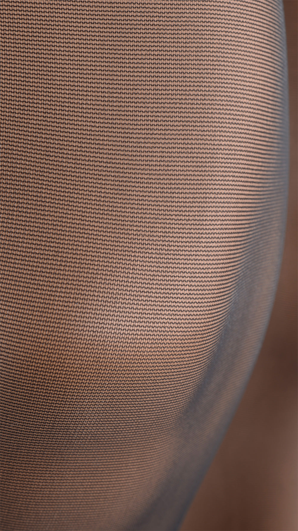 Sara 20 Den Silky Stockings: Embrace Your Elegance