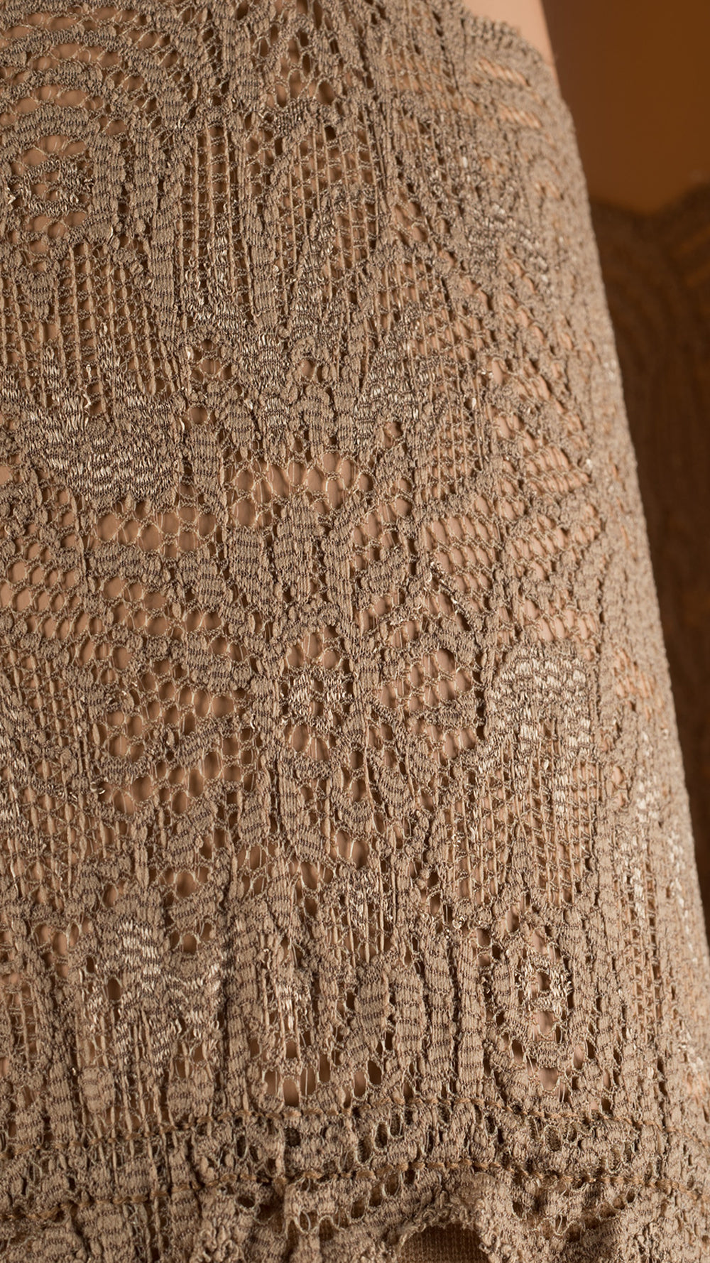 Eleonora 30 Den Lace Top Stockings showcase intricate lace detail for elegant allure and a luxurious feel.