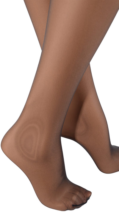 Fanny 15 Den Lace Top Thigh Highs for Elegant Legs showcase a smooth finish, perfect for elevating any outfit.