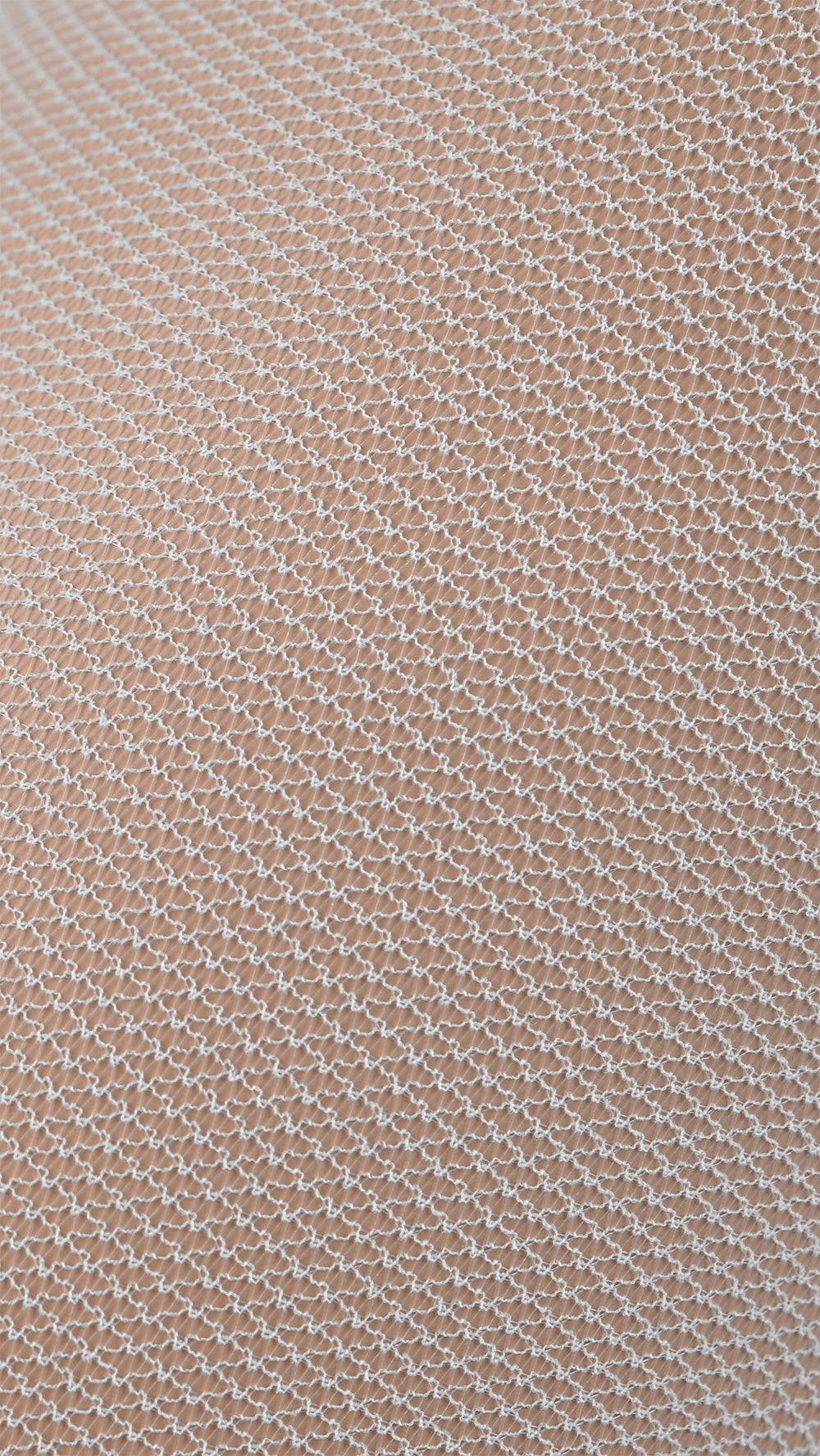 Hannah 20 Den Micro Tulle Pantyhose offers chic elegance with a delicate mesh design for every occasion.