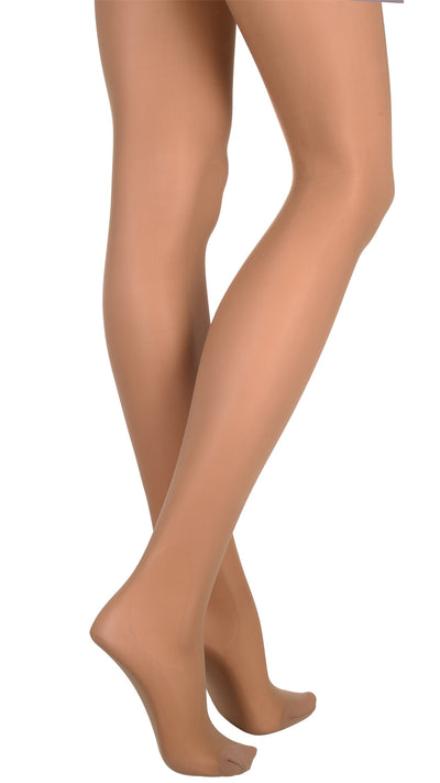 Sleek legs showcase Modella 20 Den Push Up Pantyhose for Flawless Shaping, blending elegance with comfort.