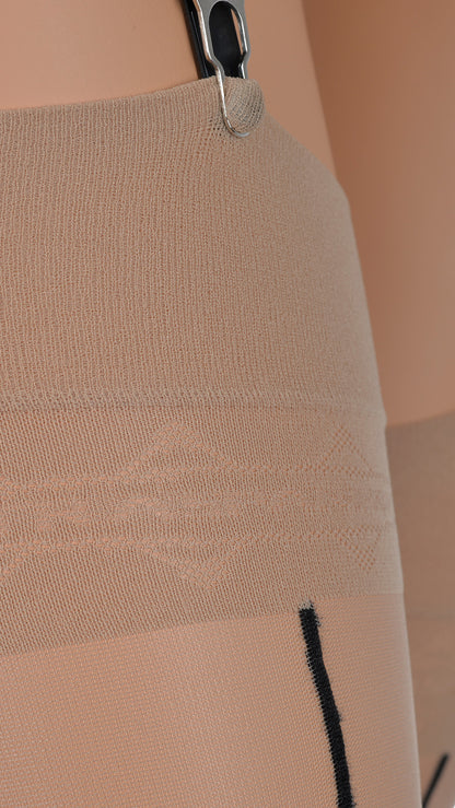 Pennac 20 Den Back Seamed Stockings for Elegant Allure