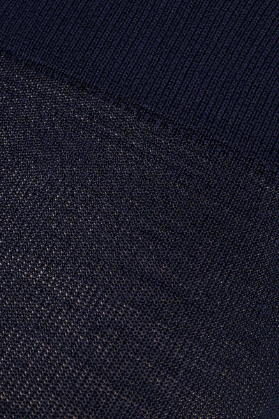 Experience comfort with Active Compression Socks 11-14 mmHg 15-19 hPa, perfect for travel and tired legs.