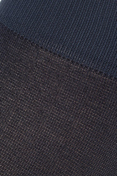 Active Compression Socks 11-14 mmHg 15-19 hPa provide relief after a long day of travel or work.