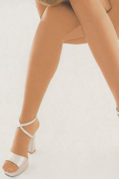 Showcasing Trasparenze Capri 8 Den Summer Pantyhose, ultra sheer with a slight sheen for a flawless look.