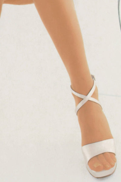 Elevate your style with Trasparenze Capri 8 Den Summer Pantyhose, featuring a sheer look and soft cotton gusset.