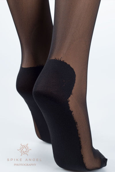 Cassandra Reinforced insole Pantyhose offer elegant, pattern-free design for effortless style from Trasparenze.
