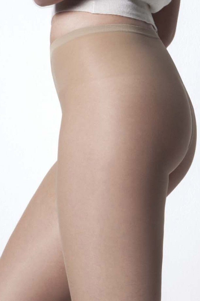Experience sheer comfort with Concept 20 Hipster Pantyhose, designed for effortless all-day wear. Perfect for modern women.
