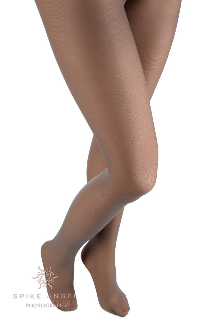 Hannah 20 Den Micro Tulle Pantyhose offer effortless elegance, perfect for romantic evenings and chic outfits.