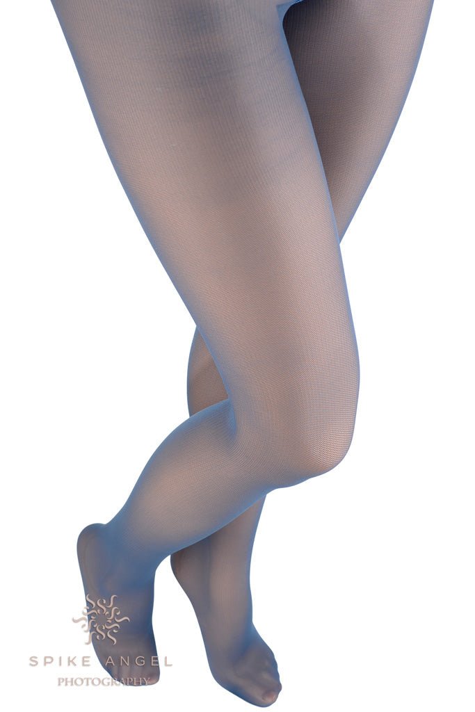 Elegantly styled legs showcase Hannah 20 Den Micro Tulle Pantyhose, perfect for a romantic evening look.