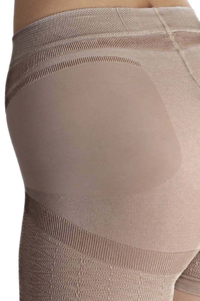 Fiore Press-Panty Shaping Panty offers 60 denier support for a slimmer silhouette and enhanced curves.