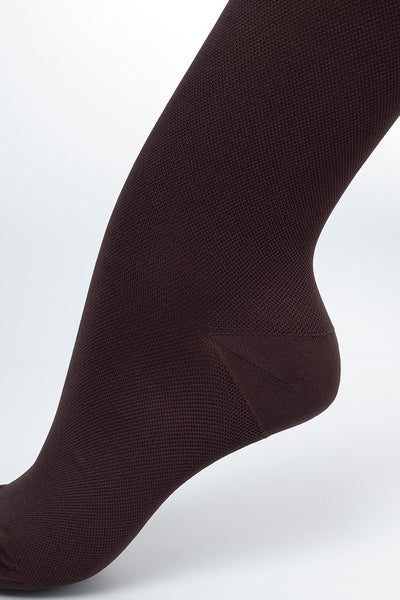 Repomen Compression Socks 16-20 mmHg 21-27 hPa provide support for travel, nursing, and fitness activities.