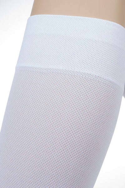 White Repomen Compression Socks 16-20 mmHg 21-27 hPa designed for active men, perfect for travel, nursing, and fitness.