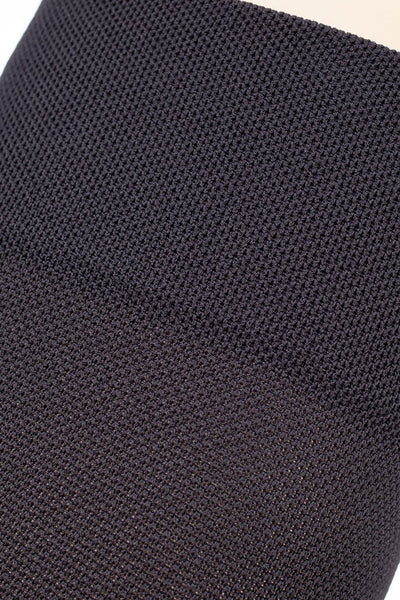 Repomen Compression Socks 16-20 mmHg 21-27 hPa provide support for active men during travel and fitness activities.