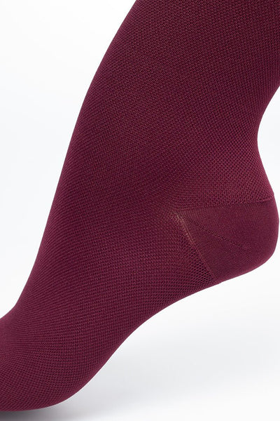 Experience comfort with Repomen Compression Socks 16-20 mmHg 21-27 hPa, perfect for travel and active lifestyles.