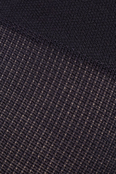 Close-up of black knitted fabric detailing on Repomen Cotton Compression Socks 14-18 mmHg 18-24 hPa by Ibici.