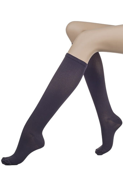 Skywalk Compression Socks 16-20 mmHg 21-27 hPa by Ibici in black, unisex support for travel and fitness comfort.