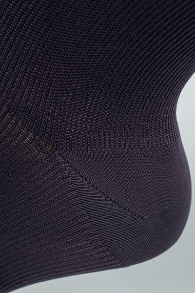 Close-up of navy blue Skywalk Compression Socks 16-20 mmHg 21-27 hPa by Ibici, showing detailed knit texture and support zone.