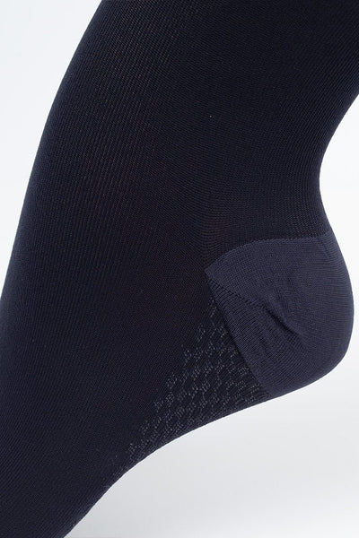 Ibici Skywalk Light Compression Socks 11-14 mmHg 15-19 hPa in navy blue with reinforced heel and breathable fabric design.