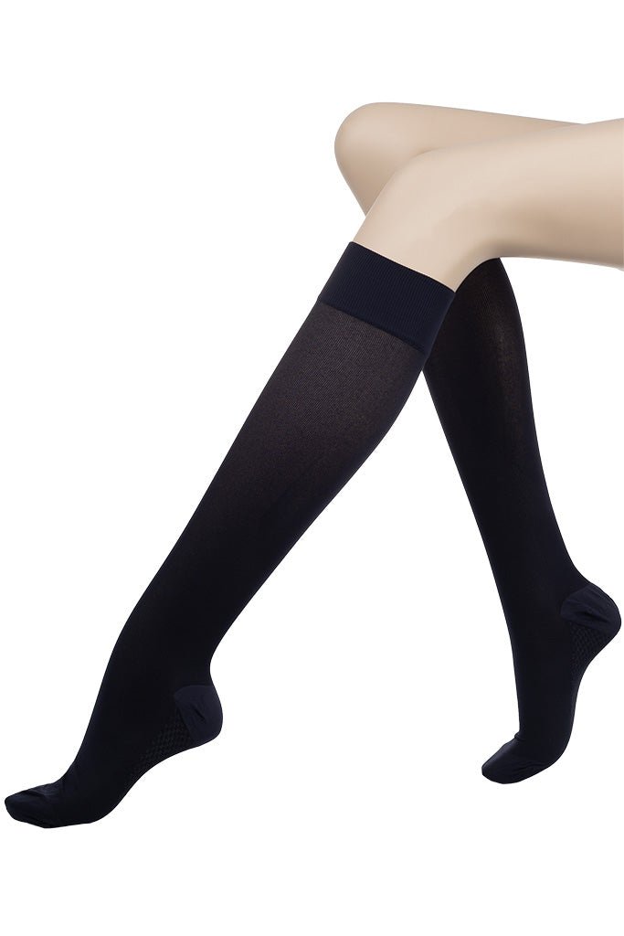 Skywalk Light Compression Socks 11-14 mmHg 15-19 hPa by Ibici, black knee-high socks for travel and fitness comfort